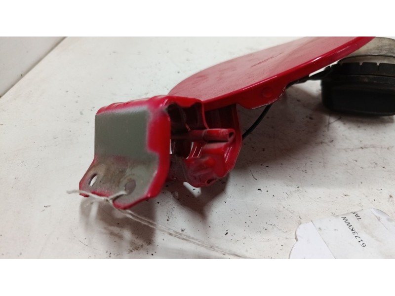 Recambio de tapa exterior combustible para toyota yaris (_p13_) 1.5 (nsp131_) referencia OEM IAM 773500D080  