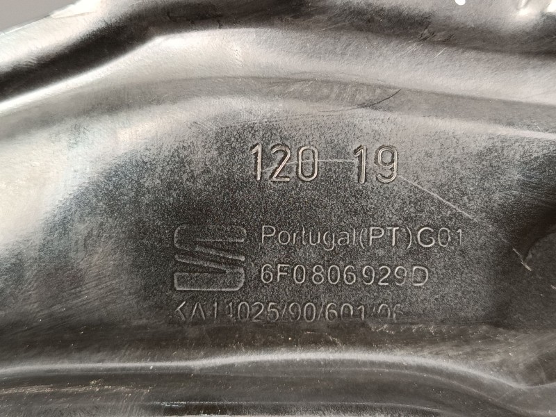 Recambio de alojamiento faro izquierdo para seat ibiza v (kj1, kjg) 1.0 mpi referencia OEM IAM 6F0806929D  