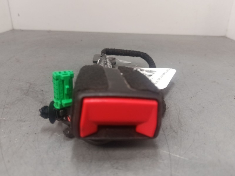 Recambio de anclaje cinturon delantero izquierdo para fiat 500e (332_) elektro 3+1 (fa1) referencia OEM IAM   