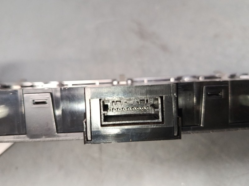 Recambio de mando climatizador para fiat 500e (332_) elektro 3+1 (fa1) referencia OEM IAM 07357256870  