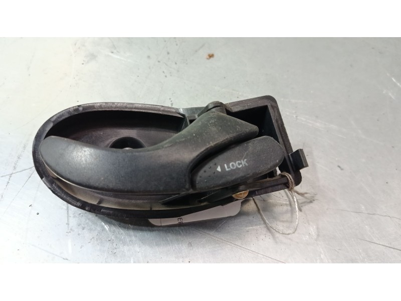 Recambio de maneta interior delantera derecha para ford focus i (daw, dbw) 1.8 turbo di / tddi referencia OEM IAM xs41-a22600-aj