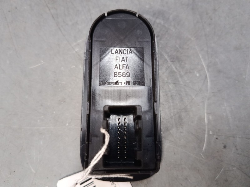 Recambio de mando elevalunas delantero izquierdo para fiat 500e (332_) elektro 3+1 (fa1) referencia OEM IAM 07357249090  