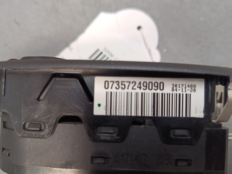 Recambio de mando elevalunas delantero izquierdo para fiat 500e (332_) elektro 3+1 (fa1) referencia OEM IAM 07357249090  
