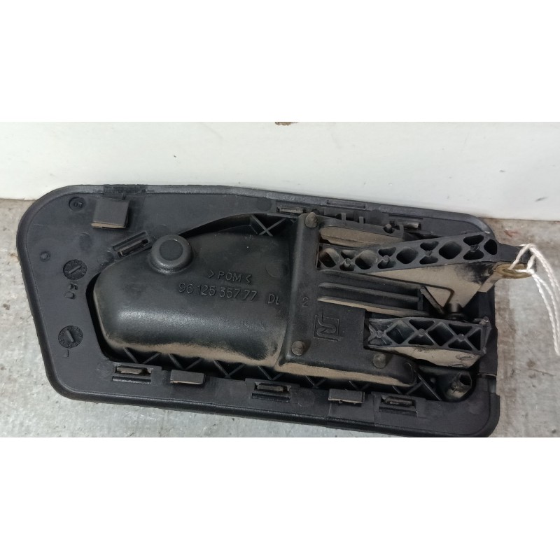 Recambio de maneta interior puerta trasera derecha para peugeot 306 hatchback (7a, 7c, n3, n5) 1.8 16v referencia OEM IAM 961253