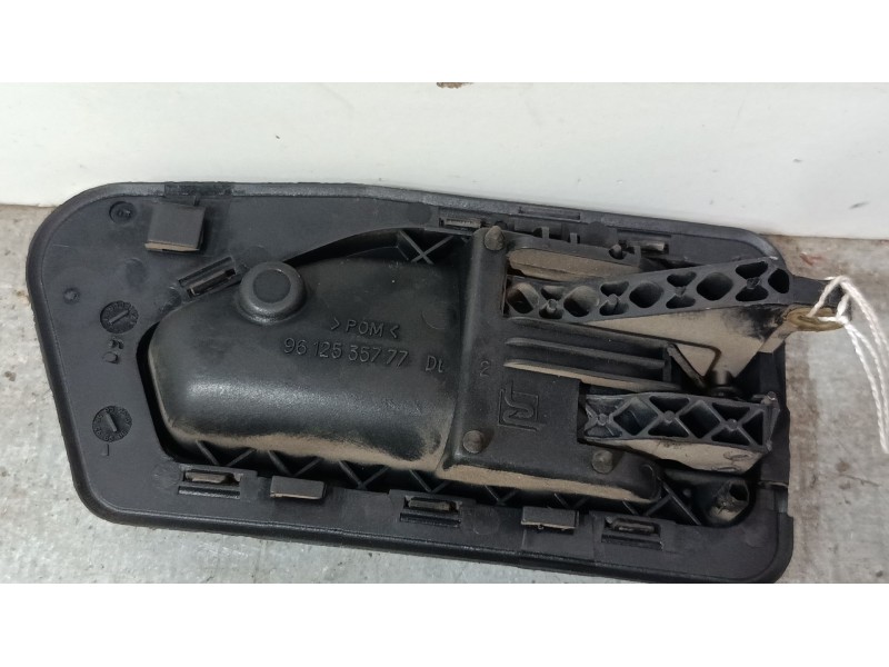 Recambio de maneta interior puerta trasera derecha para peugeot 306 hatchback (7a, 7c, n3, n5) 1.8 16v referencia OEM IAM 961253