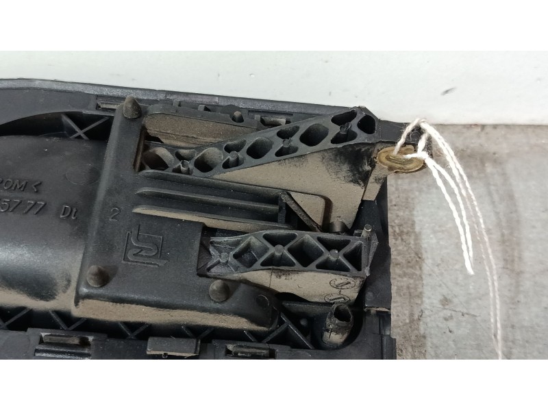 Recambio de maneta interior puerta trasera derecha para peugeot 306 hatchback (7a, 7c, n3, n5) 1.8 16v referencia OEM IAM 961253