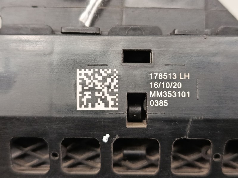 Recambio de maneta exterior delantera izquierda para fiat 500e (332_) elektro 3+1 (fa1) referencia OEM IAM 52138072 735750144 