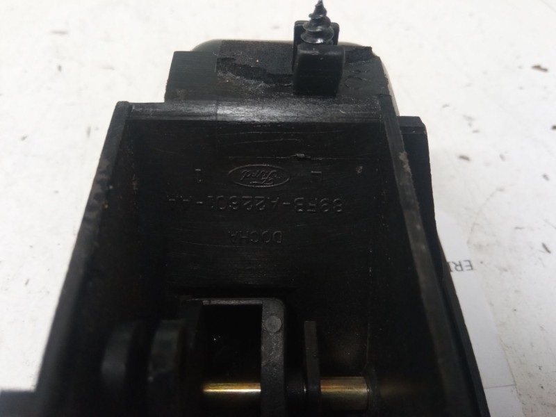 Recambio de maneta interior puerta trasera izquierda para ford fiesta iii (gfj) 1.1 referencia OEM IAM 89fb-a22621-ab  