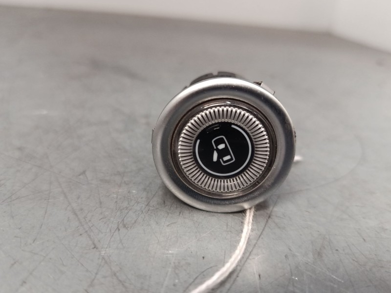 Recambio de boton apertura puerta izquierda para fiat 500e (332_) elektro 3+1 (fa1) referencia OEM IAM 7357490950  