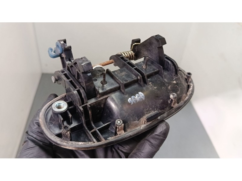 Recambio de maneta exterior puerta trasera izquierda para daewoo lanos (klat) 1.3 referencia OEM IAM   