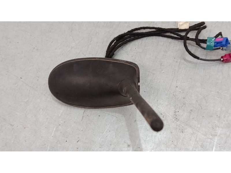 Recambio de antena para fiat 500e (332_) elektro 3+1 (fa1) referencia OEM IAM 00521316610  
