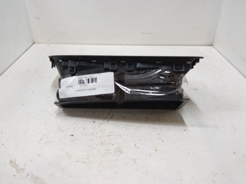 Recambio de aireador central para peugeot 5008 (0u_, 0e_) 1.6 hdi referencia OEM IAM   
