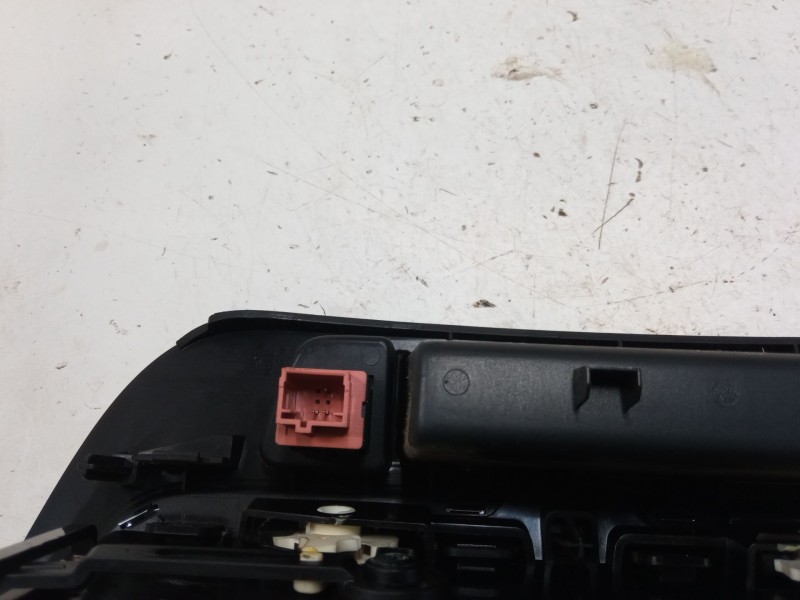 Recambio de aireador central para peugeot 5008 (0u_, 0e_) 1.6 hdi referencia OEM IAM   