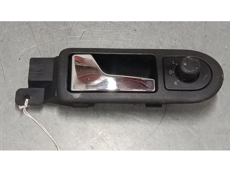 Recambio de maneta interior puerta delantera izquierda para volkswagen golf iv (1j1) 1.6 16v referencia OEM IAM 3b1837113l  