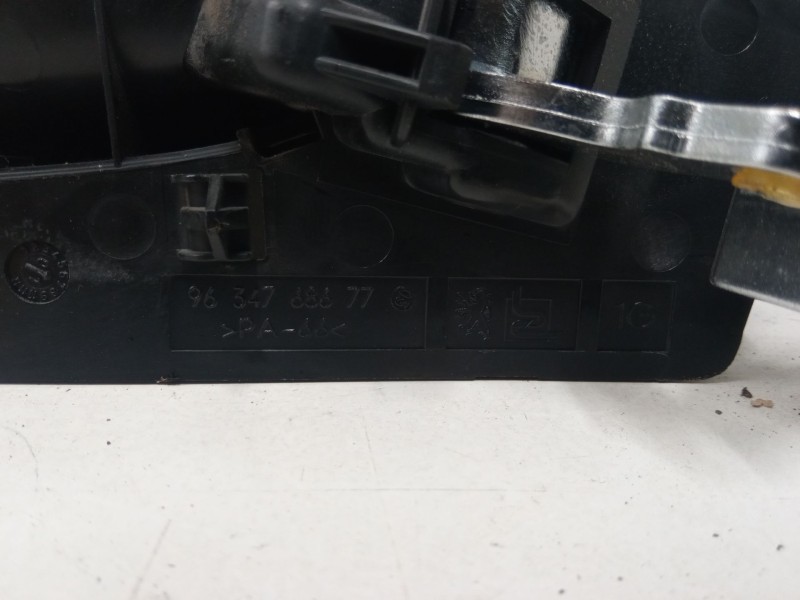 Recambio de maneta interior puerta delantera izquierda para peugeot 307 (3a/c) 1.6 16v referencia OEM IAM 9634768677  