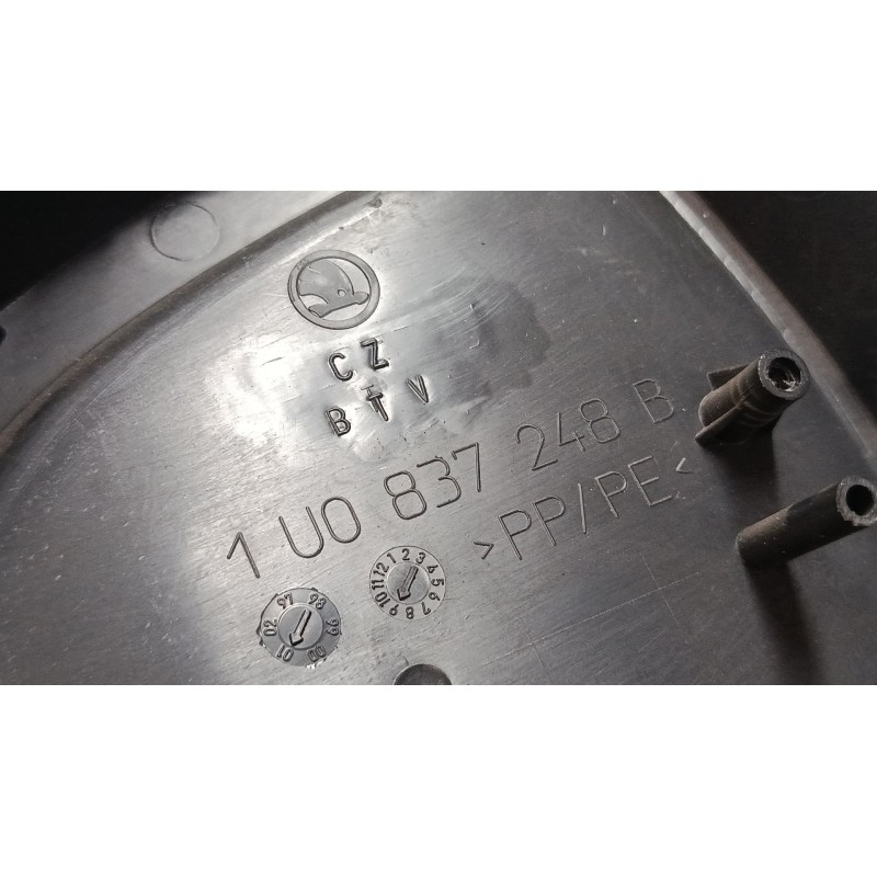 Recambio de maneta interior puerta delantera derecha para skoda octavia i (1u2) 1.6 referencia OEM IAM 1uo837248b  