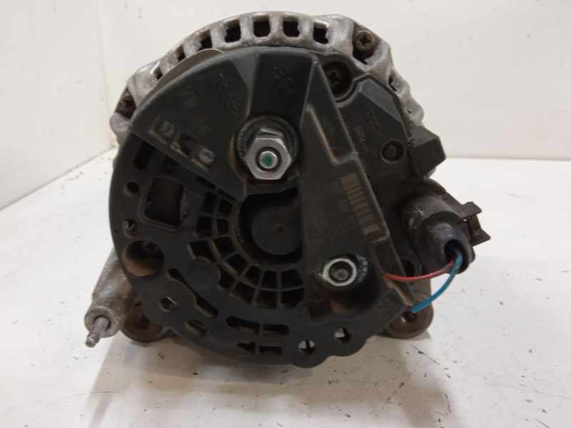 Recambio de alternador para seat ibiza iv (6j5, 6p1) 1.6 tdi referencia OEM IAM 06F903023  