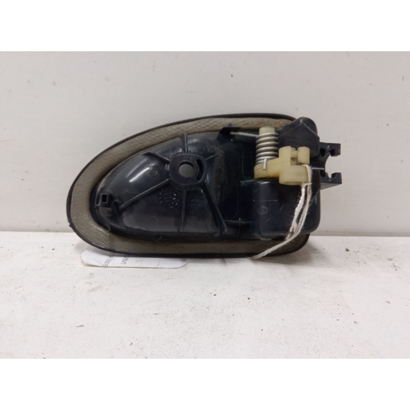 Recambio de maneta interior puerta delantera izquierda para renault clio ii (bb_, cb_) 1.2 (bb0a, bb0f, bb10, bb1k, bb28, bb2d, 