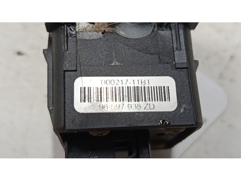 Recambio de boton freno mano para citroën c4 ii (nc_) 1.6 hdi 110 referencia OEM IAM   