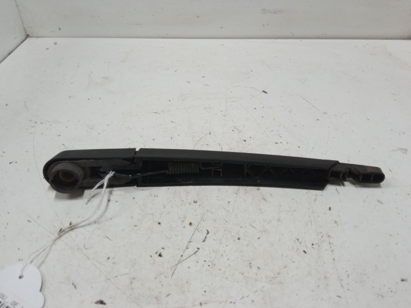 Recambio de brazo limpia trasero para peugeot 5008 (0u_, 0e_) 1.6 hdi referencia OEM IAM   