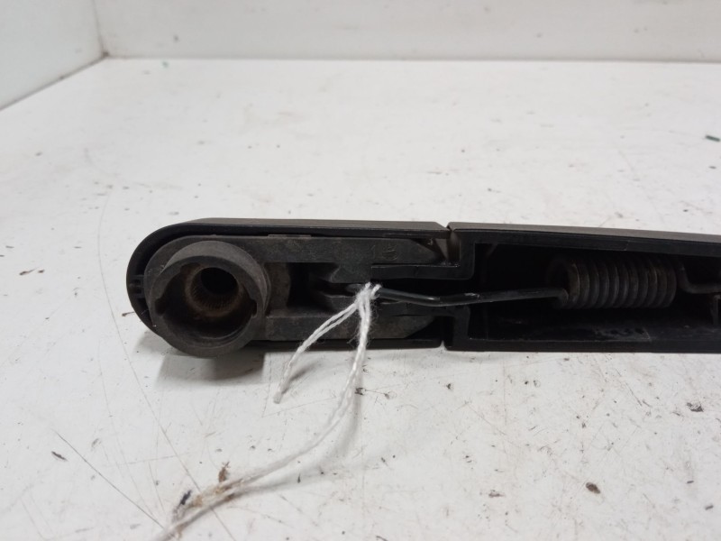 Recambio de brazo limpia trasero para peugeot 5008 (0u_, 0e_) 1.6 hdi referencia OEM IAM   