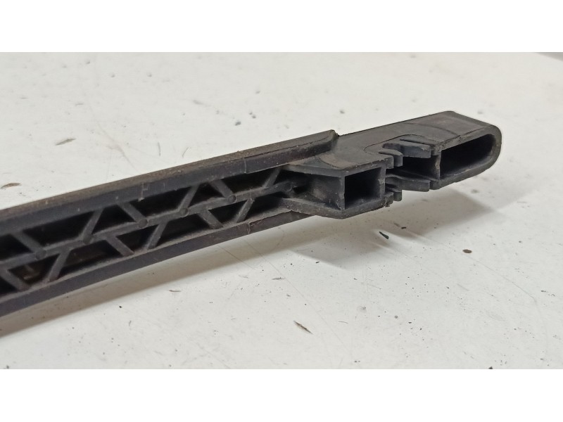 Recambio de brazo limpia trasero para peugeot 206 hatchback (2a/c) 1.4 i referencia OEM IAM   