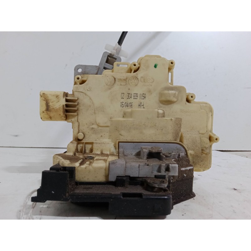 Recambio de cerradura puerta trasera izquierda para volkswagen passat b6 (3c2) 2.0 tdi 16v referencia OEM IAM CZ304839015A  