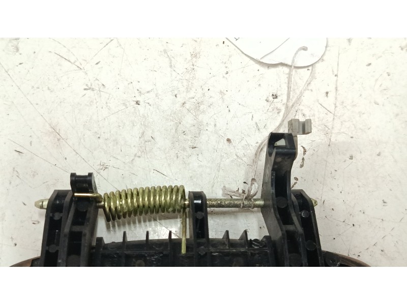 Recambio de maneta exterior puerta trasera derecha para daewoo kalos (klas) 1.4 referencia OEM IAM   