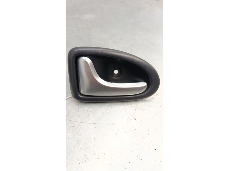 Recambio de maneta interior puerta delantera izquierda para renault clio ii (bb_, cb_) 1.4 16v (b/cb0p, bb13) referencia OEM IAM
