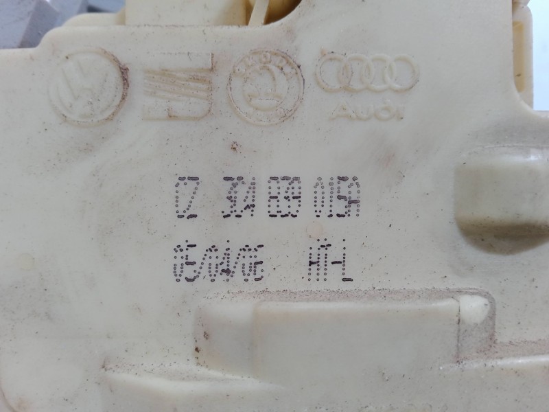 Recambio de cerradura puerta trasera izquierda para volkswagen passat b6 (3c2) 2.0 tdi 16v referencia OEM IAM CZ304839015A  