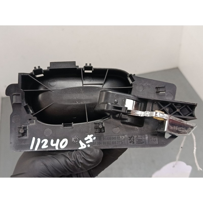 Recambio de maneta interior puerta delantera izquierda para peugeot 307 cc (3b) 2.0 16v referencia OEM IAM 9643604577  