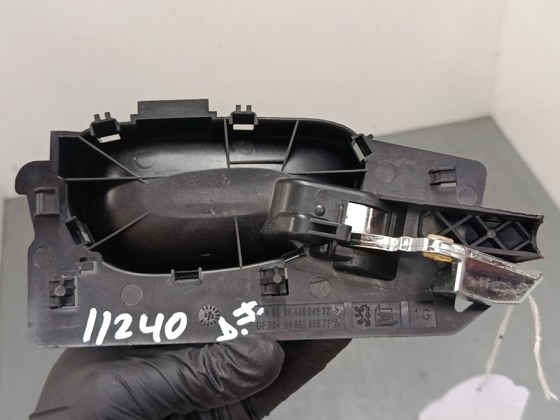 Recambio de maneta interior puerta delantera izquierda para peugeot 307 cc (3b) 2.0 16v referencia OEM IAM 9643604577  