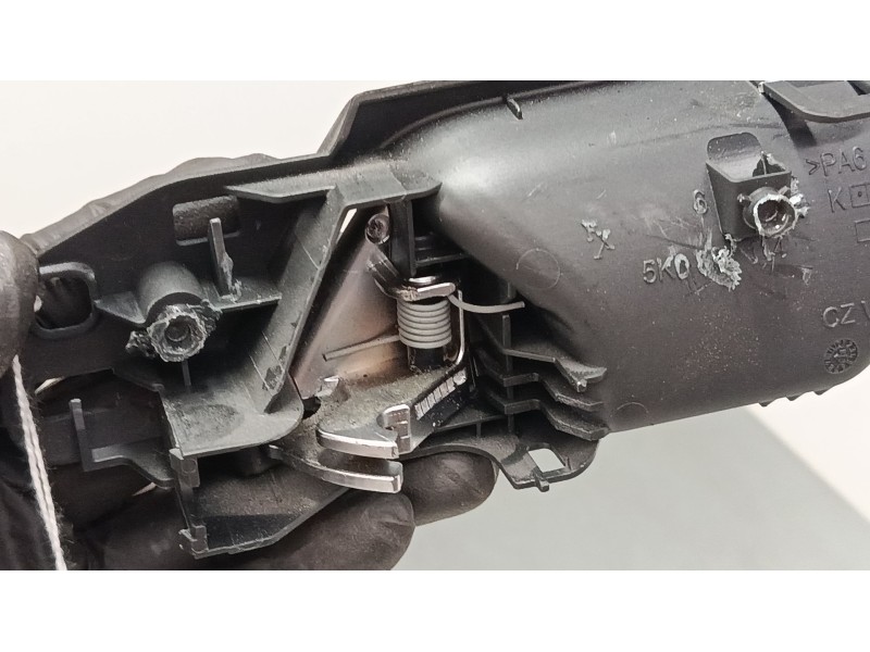 Recambio de maneta interior puerta delantera derecha para volkswagen golf vi (5k1) 2.0 gti referencia OEM IAM   