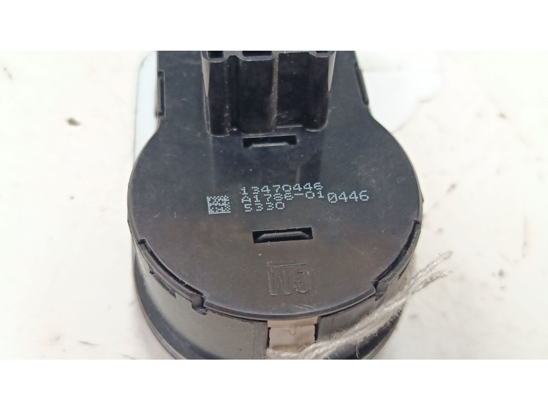 Recambio de conmutador de luces para opel corsa e (x15) 1.4 (08, 68) referencia OEM IAM 13470446  