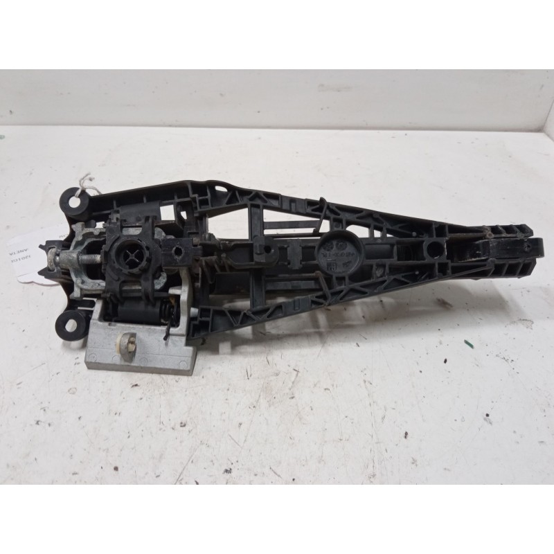 Recambio de maneta exterior puerta trasera derecha para opel insignia a sedán (g09) 2.0 cdti (69) referencia OEM IAM   