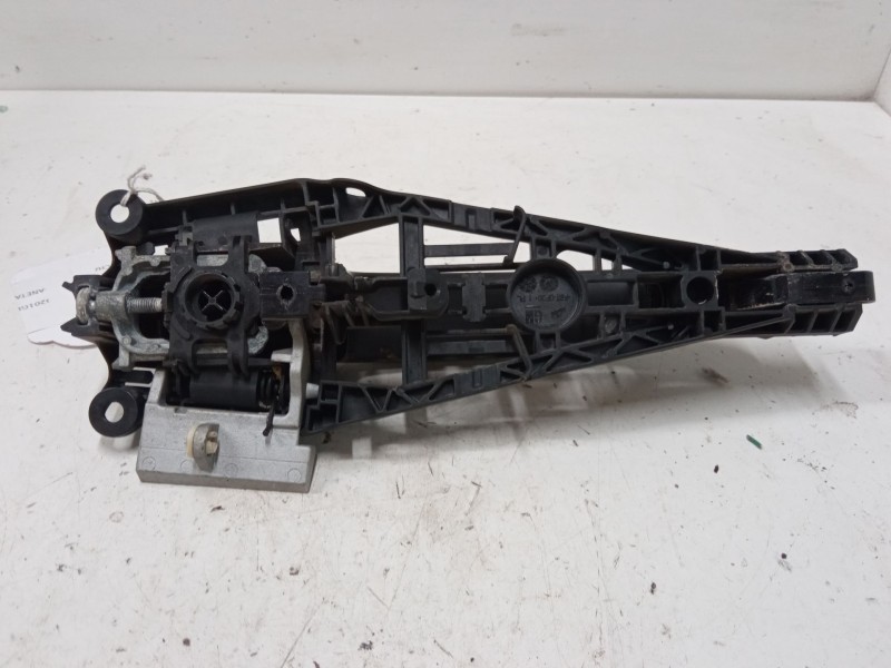 Recambio de maneta exterior puerta trasera derecha para opel insignia a sedán (g09) 2.0 cdti (69) referencia OEM IAM   