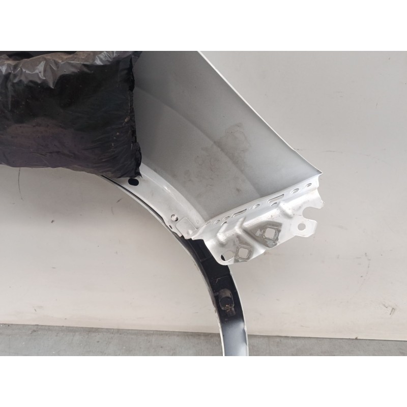 Recambio de aleta delantera izquierda para ford kuga ii (dm2) 1.5 ecoboost 4x4 referencia OEM IAM GV4116006AD  