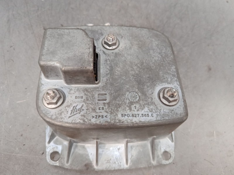 Recambio de maneta exterior porton para seat leon (1p1) 1.9 tdi referencia OEM IAM 5P0827565C  