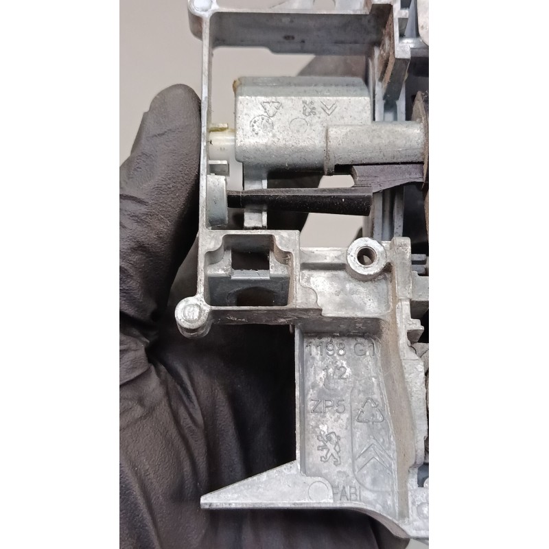 Recambio de maneta exterior puerta delantera izquierda para peugeot 2008 i (cu_) 1.2 thp 110 / puretech 110 referencia OEM IAM  