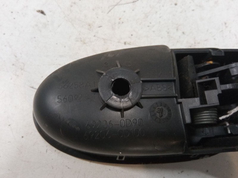 Recambio de maneta interior puerta delantera izquierda para toyota yaris (_p9_) 1.4 d-4d (nlp90_) referencia OEM IAM 692060D90  