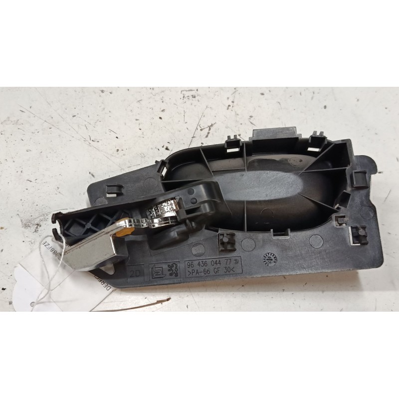 Recambio de maneta interior puerta delantera derecha para peugeot 307 sw (3h) 1.6 hdi 110 referencia OEM IAM 9643604477  