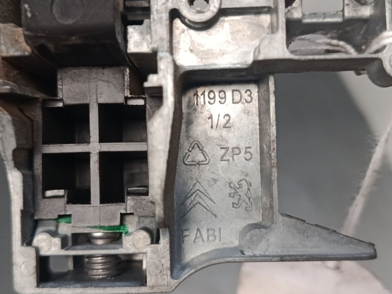Recambio de maneta exterior puerta delantera derecha para peugeot 207/207+ (wa_, wc_) 1.4 16v referencia OEM IAM 9680168580  
