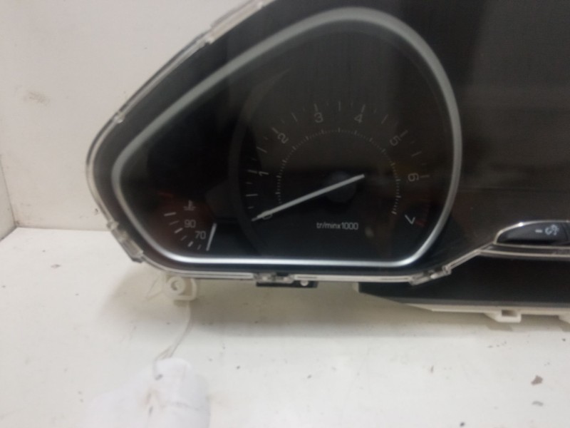 Recambio de cuadro instrumentos para peugeot 208 i (ca_, cc_) 1.2 puretech 82 referencia OEM IAM 9825986180  
