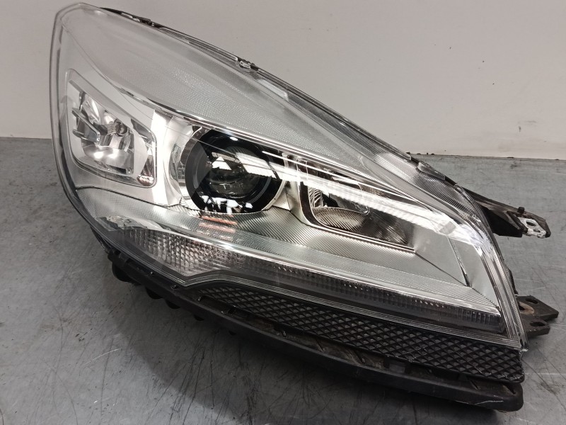 Recambio de faro derecho xenon para ford kuga ii (dm2) 1.5 ecoboost 4x4 referencia OEM IAM CV4413D154AK 90021743 