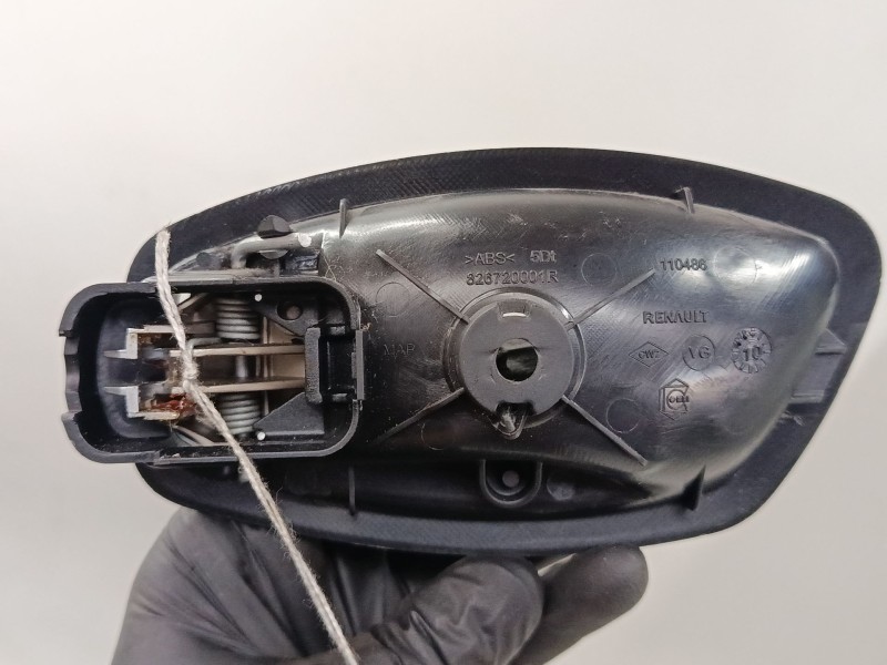 Recambio de maneta interior puerta delantera derecha para renault fluence (l3_) 1.5 dci (l30b) referencia OEM IAM 826720001R  