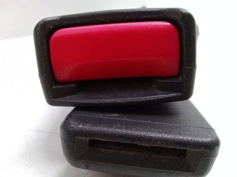 Recambio de anclaje cinturon trasero izquierdo para chevrolet aveo / kalos hatchback (t250, t255) 1.4 referencia OEM IAM   