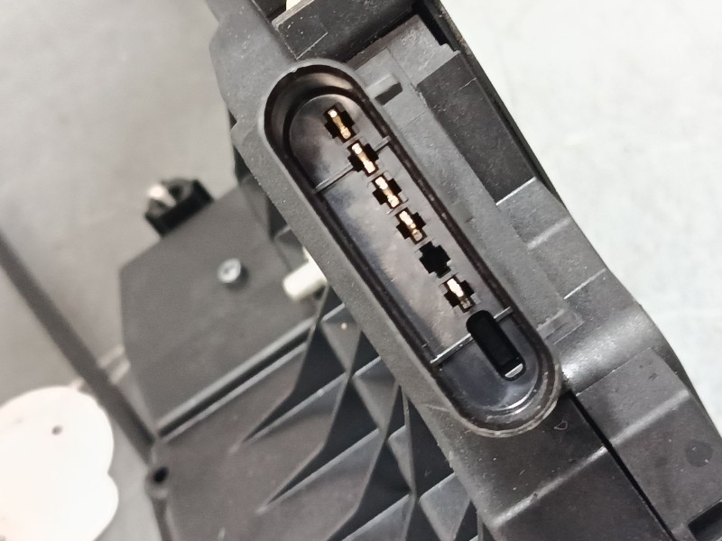 Recambio de cerradura puerta trasera derecha para ford kuga ii (dm2) 1.5 ecoboost 4x4 referencia OEM IAM BM5AA26412BF  