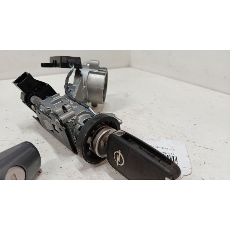 Recambio de kit bombines para opel corsa e (x15) 1.4 (08, 68) referencia OEM IAM   