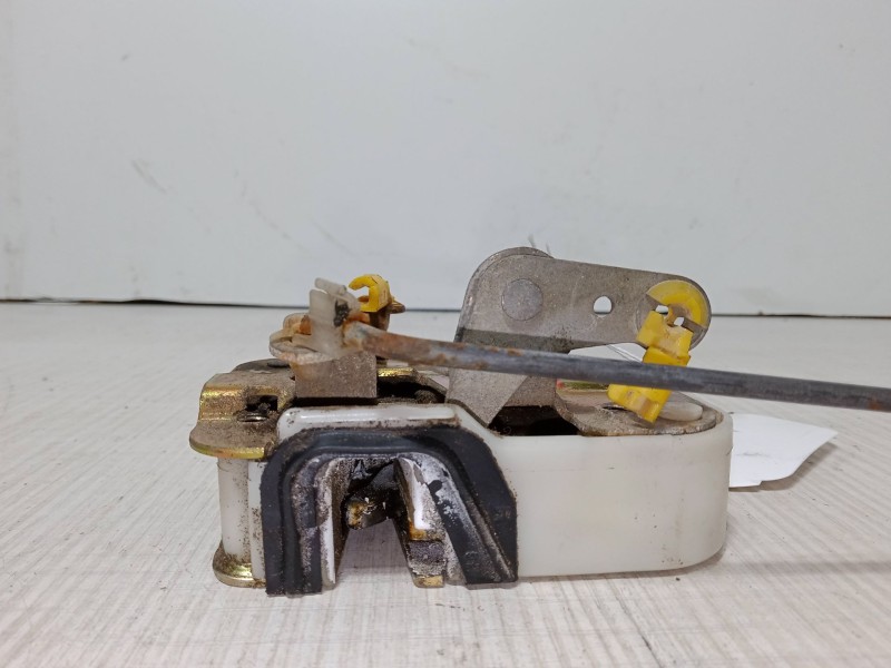 Recambio de cerradura puerta delantera derecha para nissan vanette furgoneta (c120) 2.0 d referencia OEM IAM   