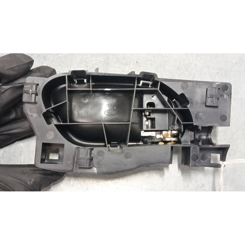 Recambio de maneta interior puerta delantera izquierda para citroën c4 picasso ii 1.6 hdi 90 referencia OEM IAM 9800099780  